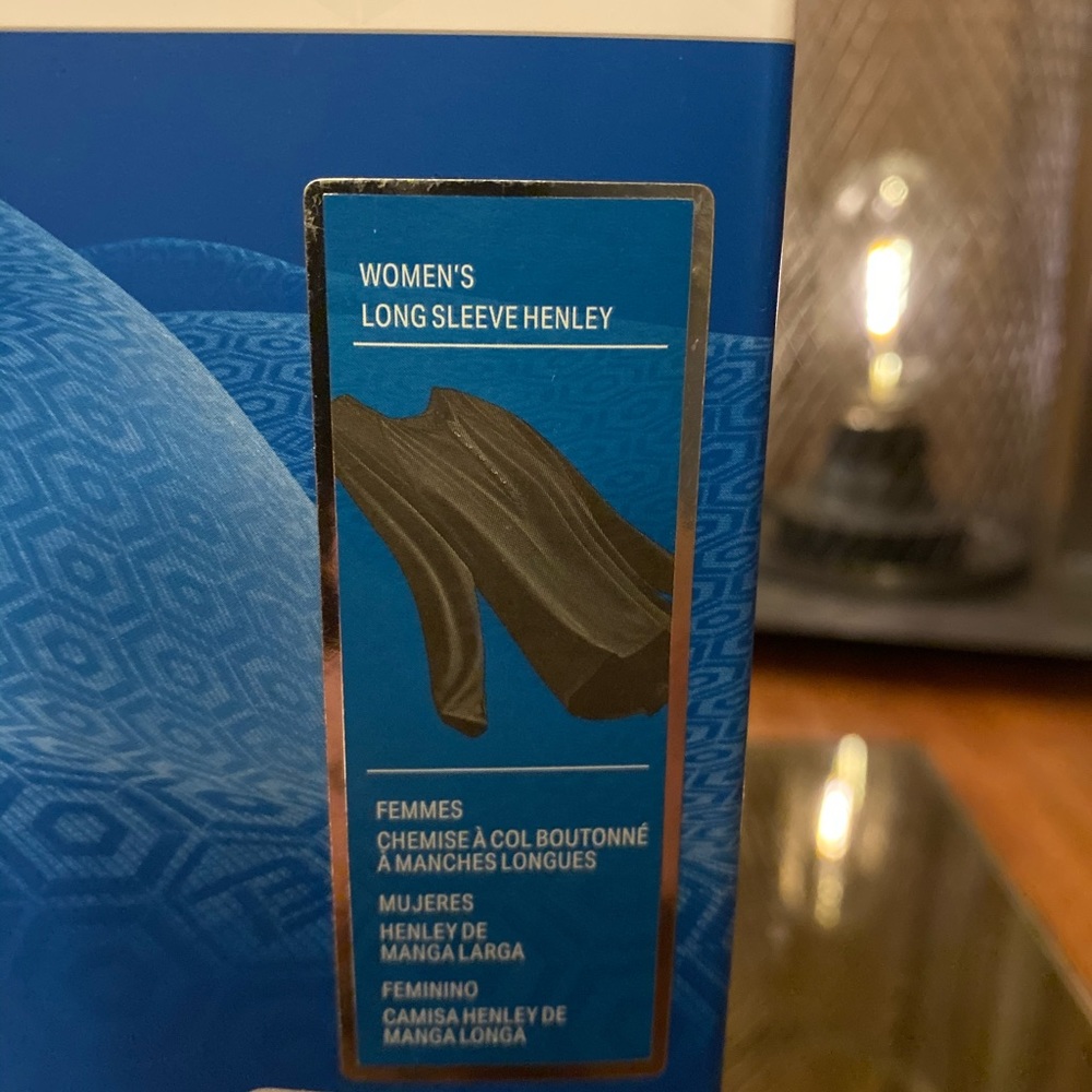 UA athleterecovery sleepwear TB12 women’s top sz S - Picture 2 of 6